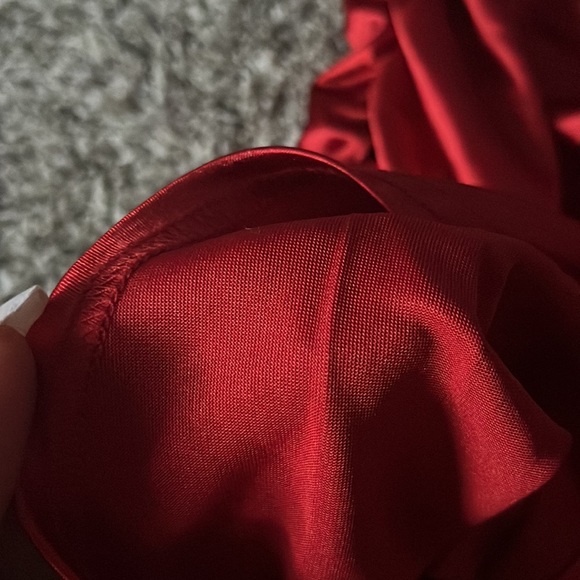 Small red tight mini dress, from Better Be - Picture 6 of 8